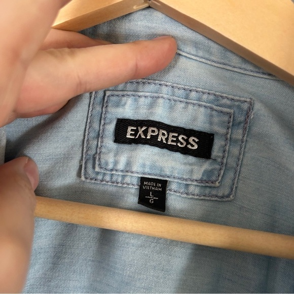 Express Light Wash Lightweight Denim Jacket Casual Blue Streetwear Large - Picture 2 of 4